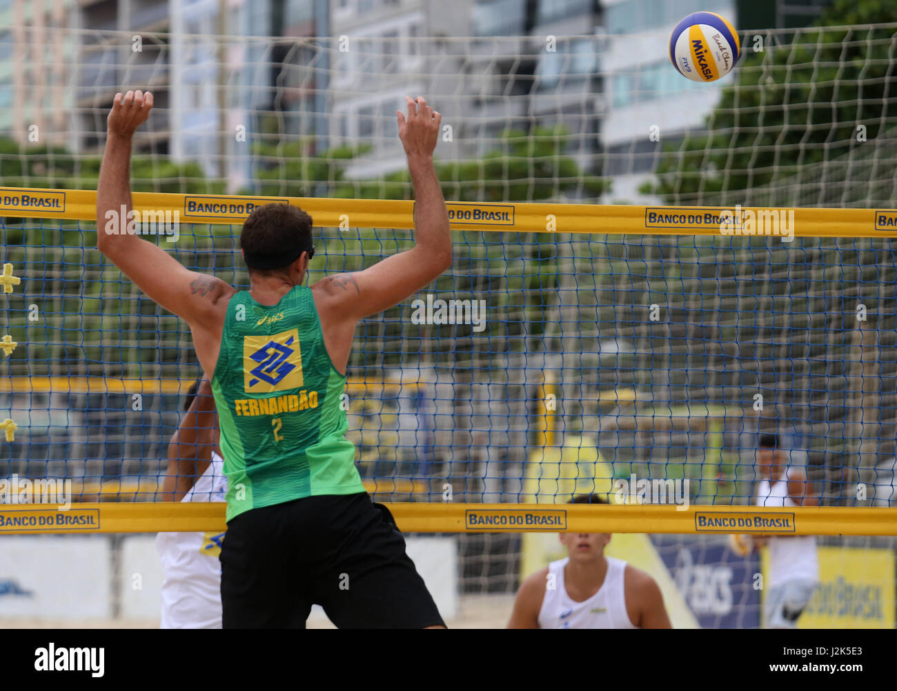 NITER'I, RJ - 28.04.2017: SUPERPRAIA 2017 - SUPERPRAIA: Niterói erhält das beste Doppel der Saison 2016/2017 im Foto Doppel Bruno und Fernandão x Eduardo und Arthur (Foto: Fabio Gonçalves/Fotoarena) Stockfoto