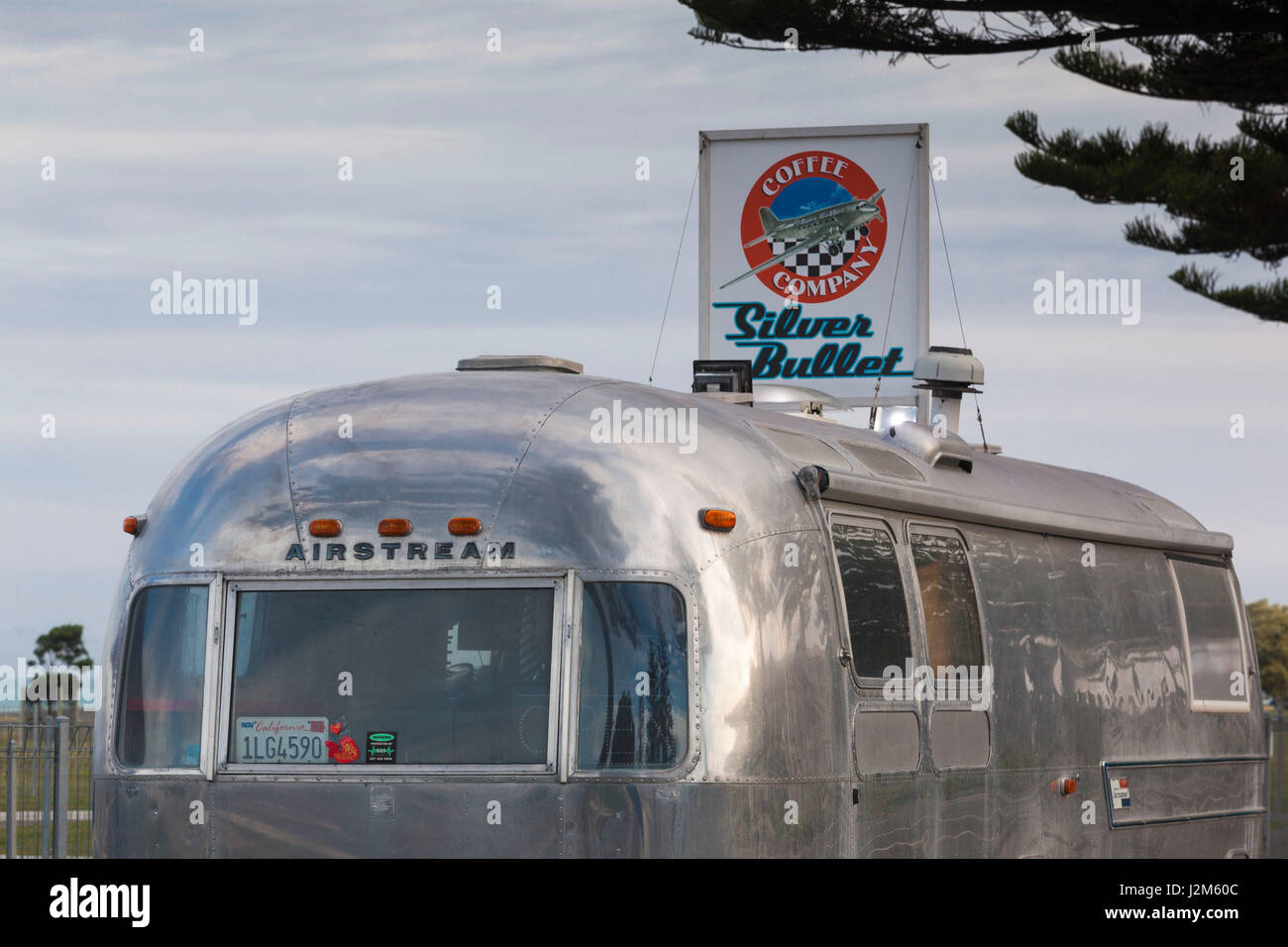 Neuseeland, Nordinsel, Hawkes Bay, Napier, direkt am Strand Kaffee-Anhänger Stockfoto