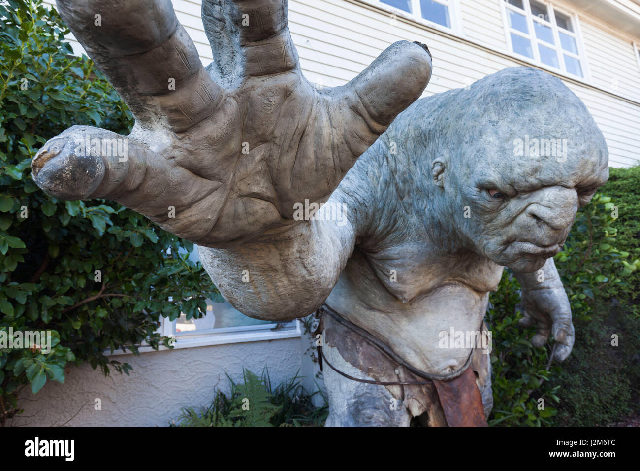 Neuseeland, Nordinsel, Wellington, Miramar Bereich, Weta Cave, berühmte Film-Special-Effects-Firma, Höhle Troll Statue Stockfoto