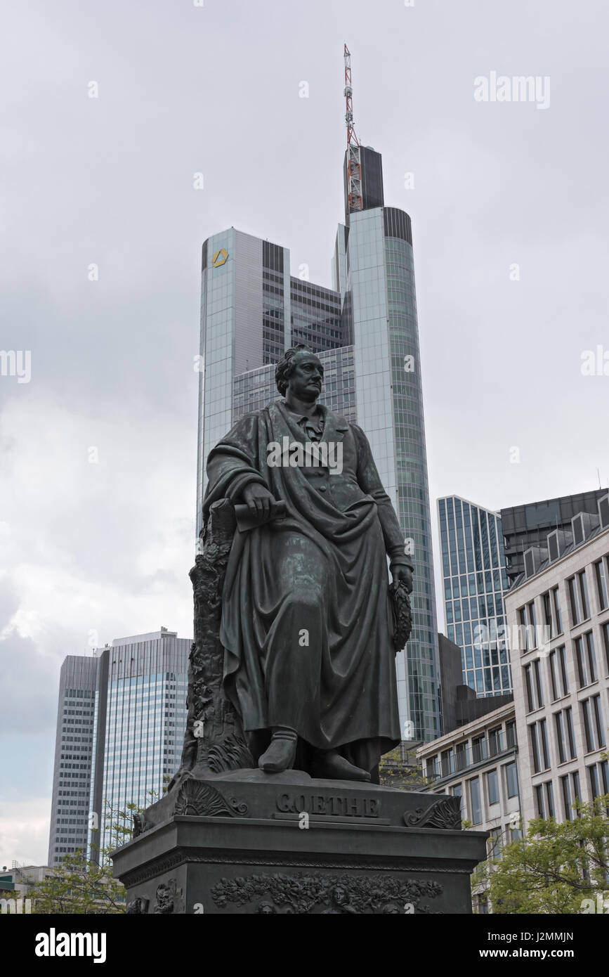 Bronzestatue von Johann Wolfgang von Goethe in Frankfurt am Main, Deutschland Stockfoto