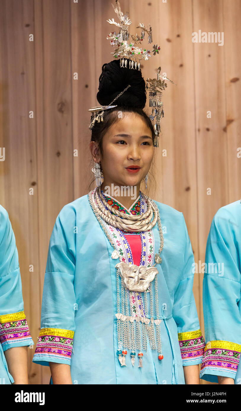 Zhaoxing, Guizhou, China.  Traditionelle musikalische Darbietung von Dong ethnischen Minderheit. Stockfoto