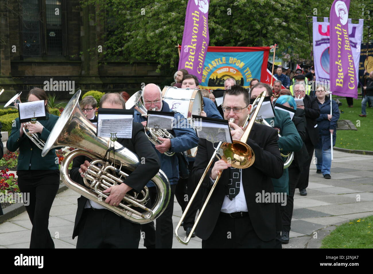 Traditionellen Maikundgebung auch bekannt als Tag der internationalen Arbeiter oder Tag der Arbeit mit Blaskapellen Kundgebungen und Demonstrationen Stockfoto
