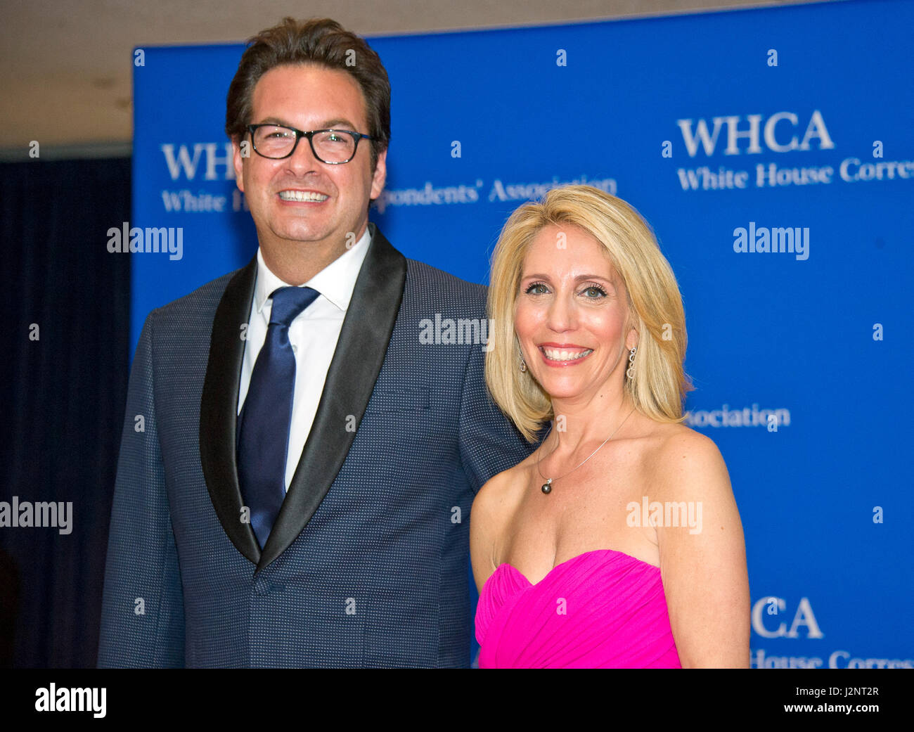 Marc Adelman und Dana Bash kommen für die 2017 White House Correspondents Association Annual Dinner im Washington Hilton Hotel auf Samstag, 29. April 2017. Bildnachweis: Ron Sachs/CNP /MediaPunch Stockfoto