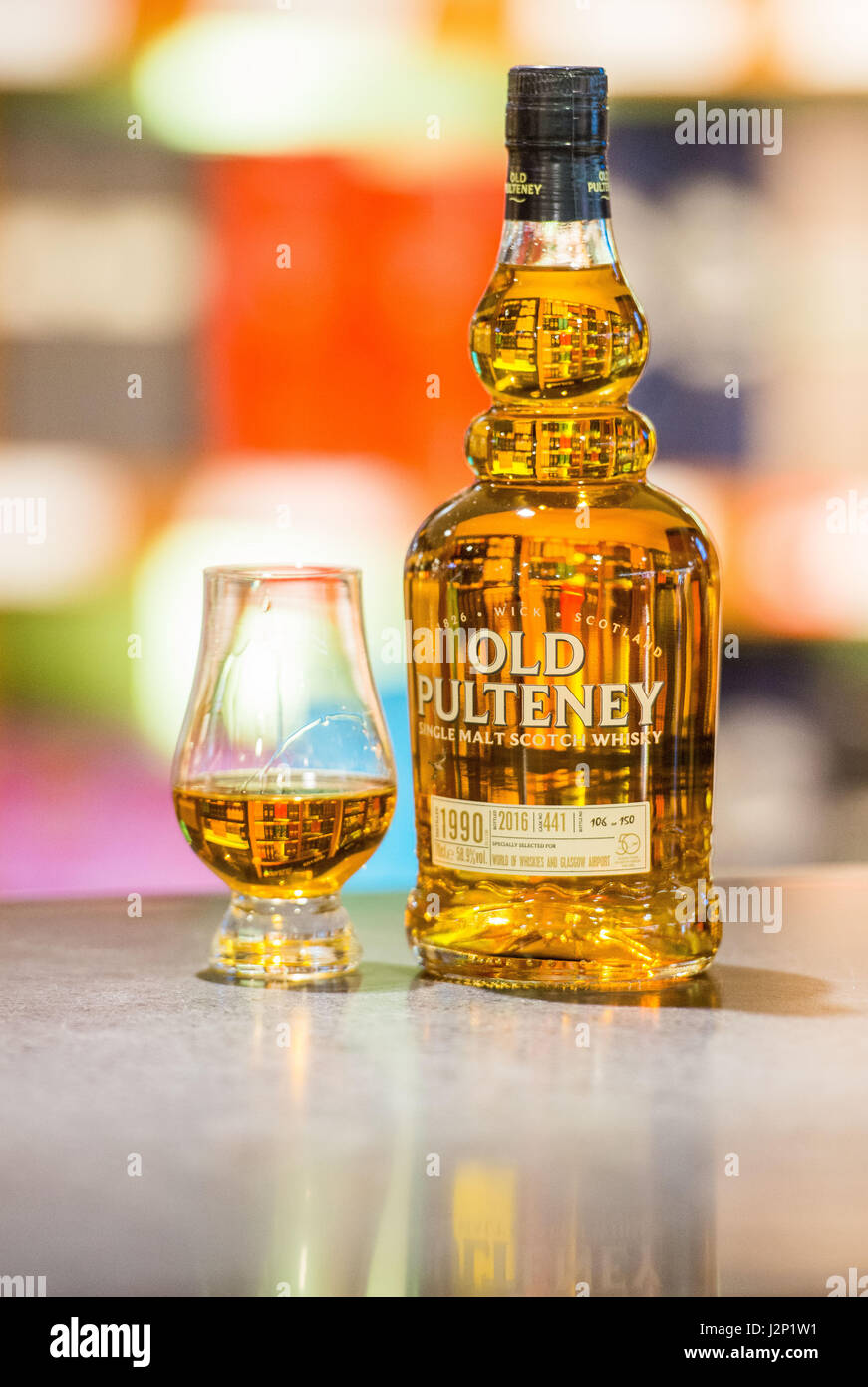 Old Pulteney, Flughafen Glasgow, World of Whiskies Stockfoto