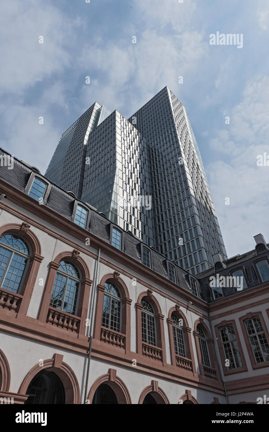 Die Gebäude des Palais Thurn und Taxis in der Innenstadt von Frankfurt am Main, Deutschland Stockfoto