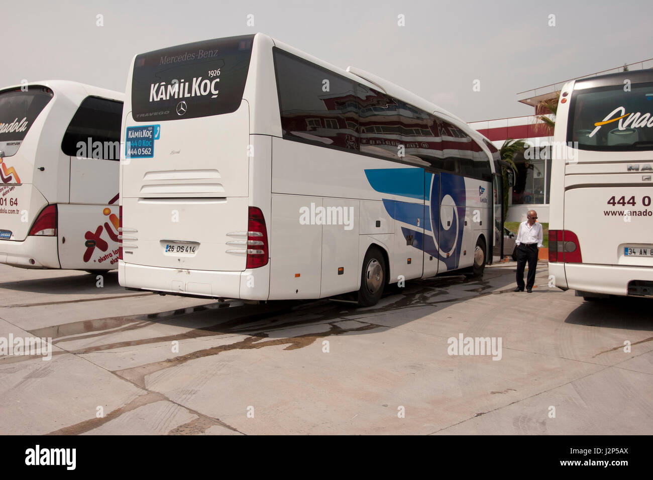 6. Mai 2012 - Linie von Bussen in eine Bushaltestelle in der Türkei Stockfoto