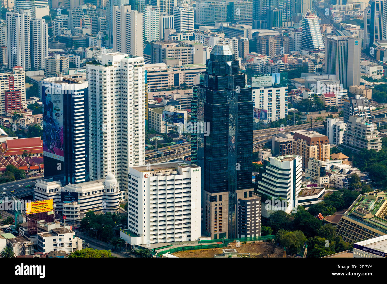 BANGKOK 15 Dezember: Draufsicht der Sathorn Bezirk, Sathorn-Viertel ist eines der 50 Distrikte von Bangkok es gebunden durch sechs andere Bezirke, großflächig und Stockfoto