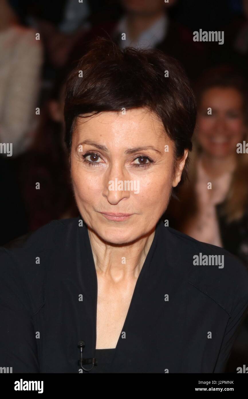 Markus Lanz ZDF Talkshow taping bei Studio Stahltwiete. Show 2 Mitwirkende: Renan Demirkan wo: Hamburg, Deutschland bei: 29. März 2017 Stockfoto