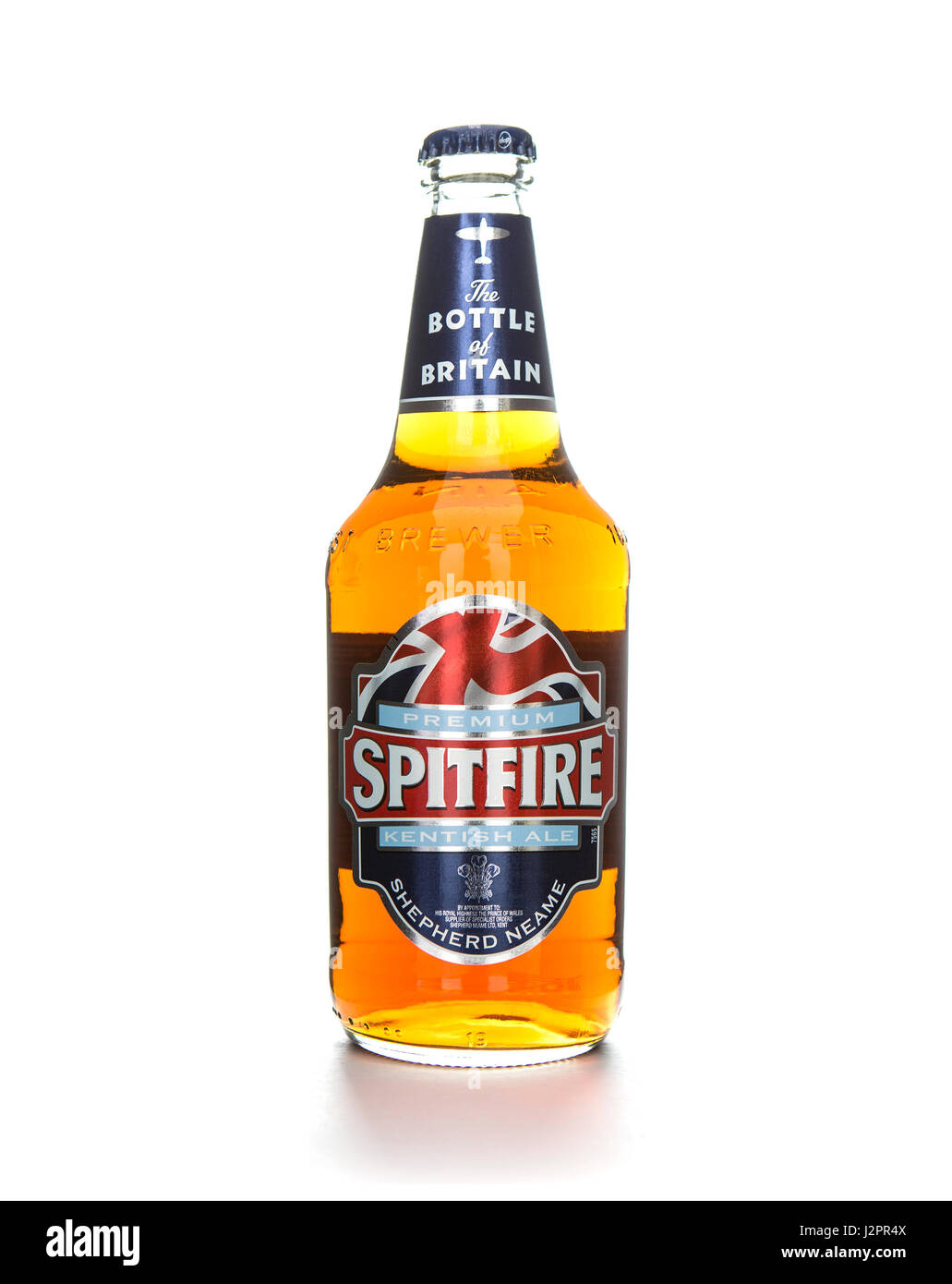 SWINDON, UK - 30. April 2017: Flasche Spitfire Kentish Ale auf weißem Hintergrund, Spitfire ist gebraut und abgefüllt von Shepherd Neame Faversham Kent En Stockfoto