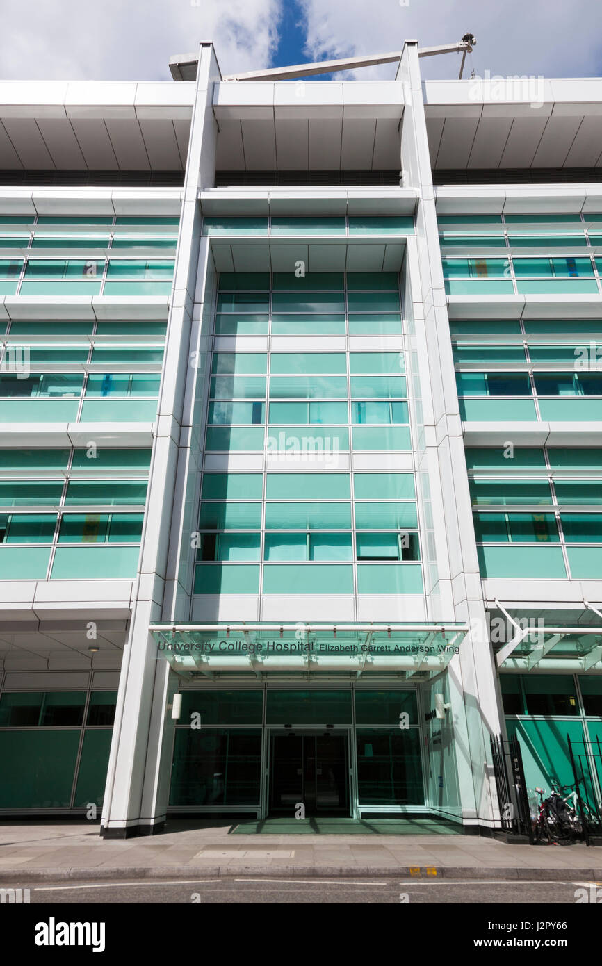 Die vordere Fassade und Eingang des University College Hospital in London; der Elizabeth Garrett Anderson Flügel. Sonniger Tag mit blauem Himmel. VEREINIGTES KÖNIGREICH. Stockfoto