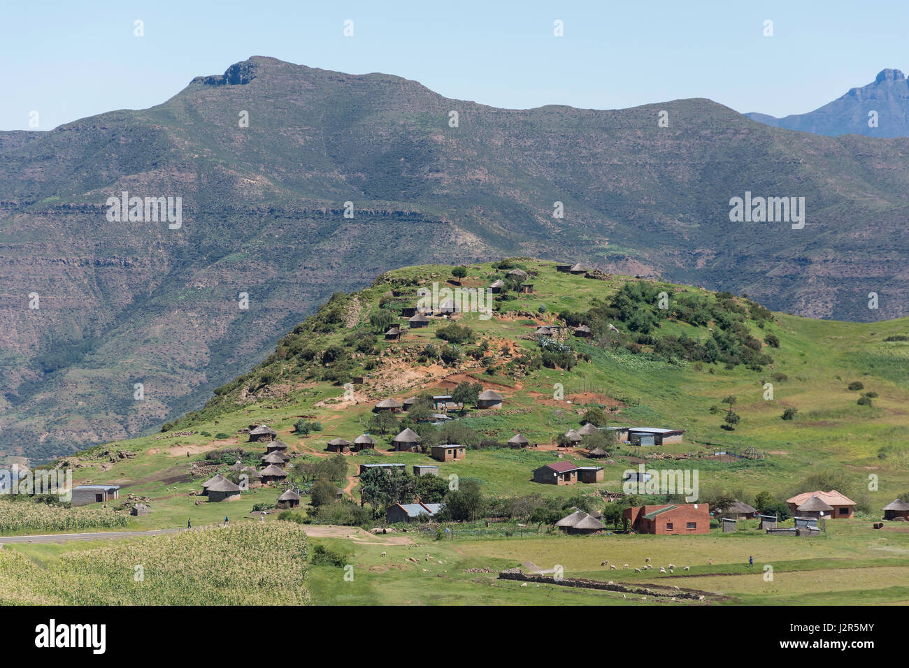 Ländliche Siedlung auf Weg nach Semonkong, Maseru-Distrikt, Königreich von Lesotho Stockfoto