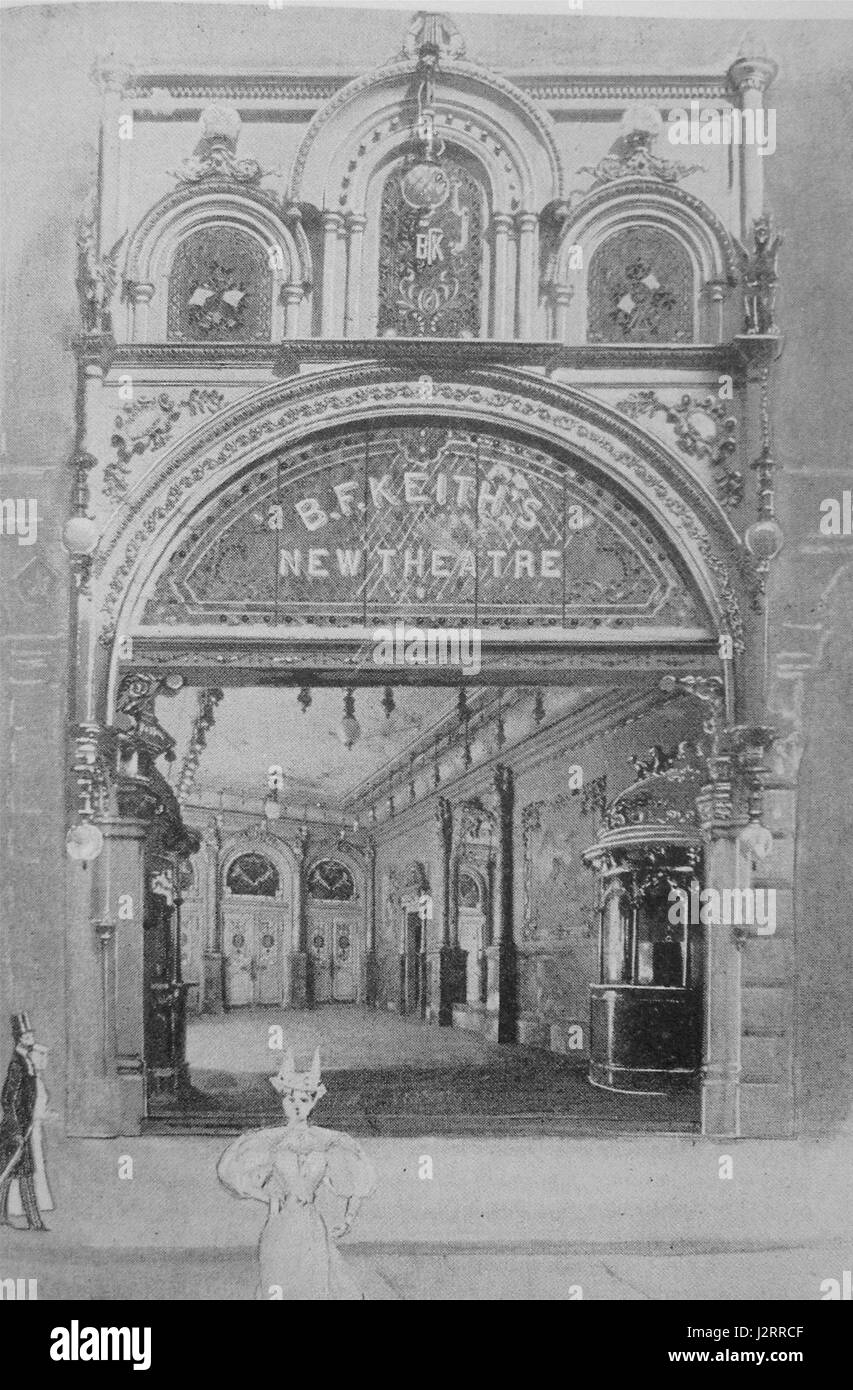 Dies bezieht sich auf das B.F. Keith Theatre in Boston, ein historisches Theater, das für seine Beiträge zur frühen amerikanischen Unterhaltung bekannt ist. Der Veranstaltungsort stammt aus dem 19. Jahrhundert und repräsentiert die Kulturgeschichte der Zeit. Stockfoto