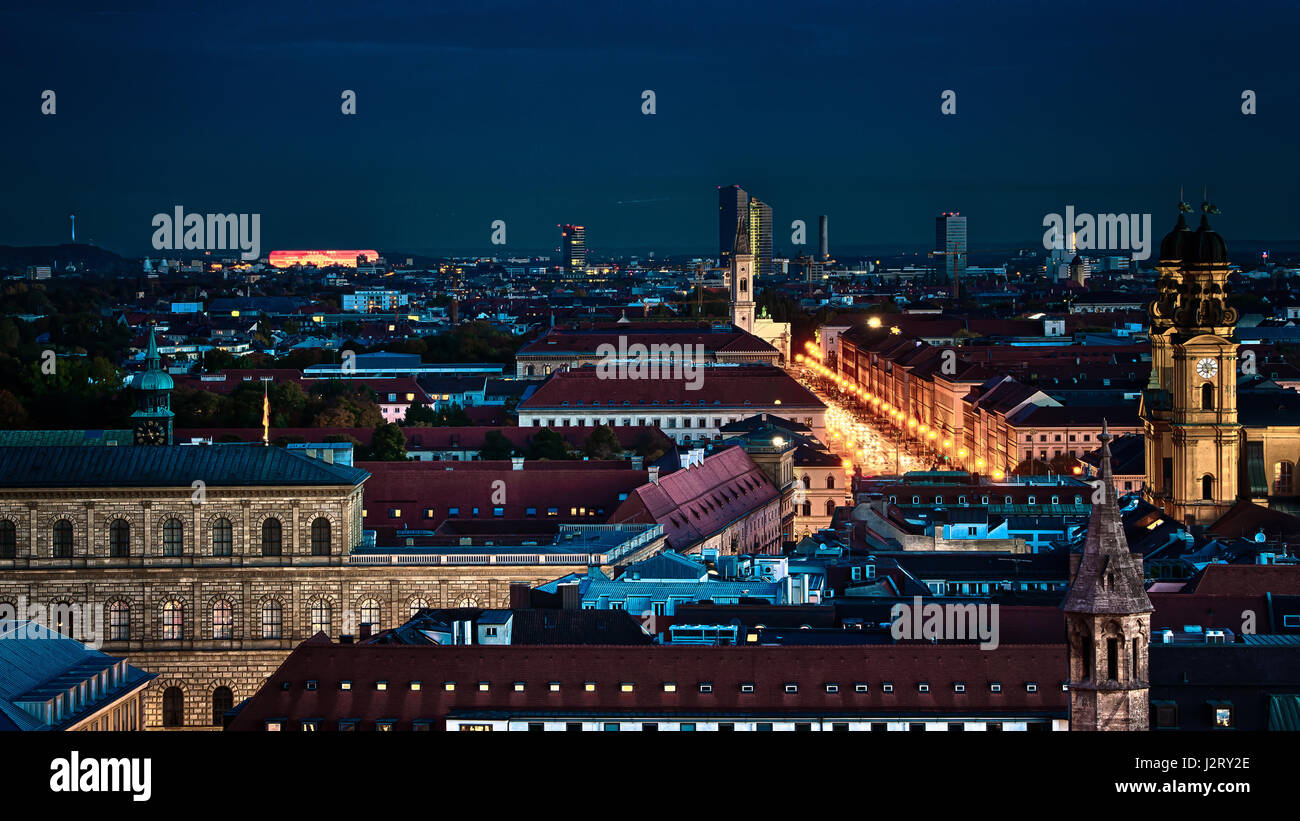 Abend in der Stadt Stockfoto