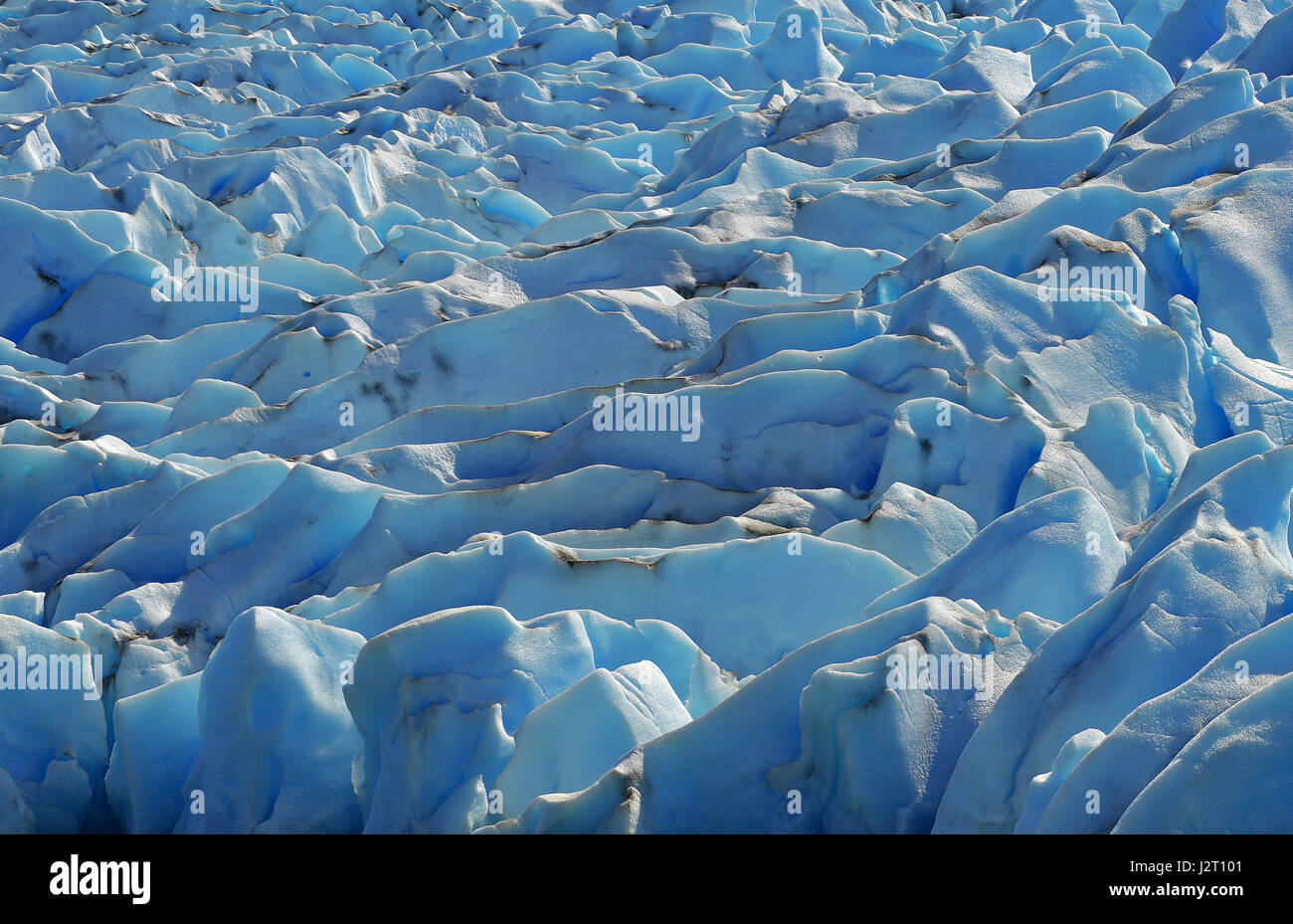 Nahaufnahme des blauen Eises der Grey Gletscher im Torres del Paine Nationalpark in Patagonien, Chile. Stockfoto