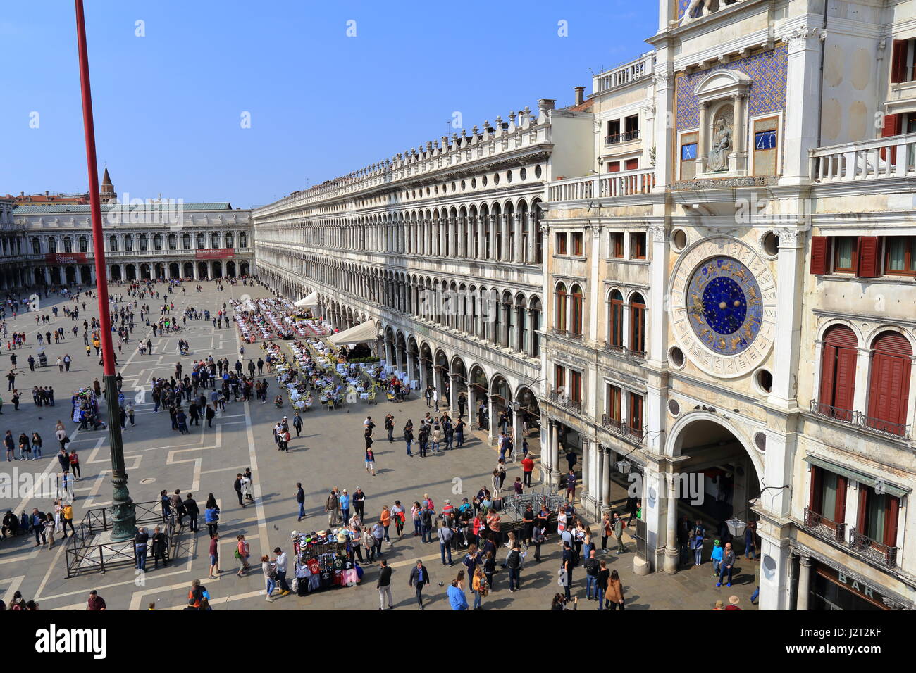 Der Uhrturm in Venedig, Markusplatz, Piazza San Marco, Venedig 2017 Stockfoto