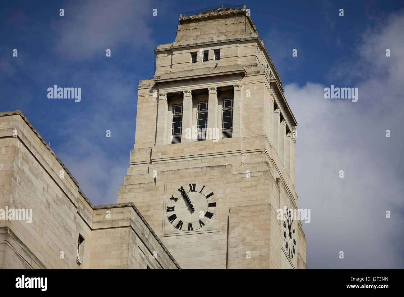 Das Parkinson-Gebäude ist ein Grad, den II aufgeführten Art-Deco-Gebäude und Campanile befindet sich an der University of Leeds in West Yorkshire, England Stockfoto