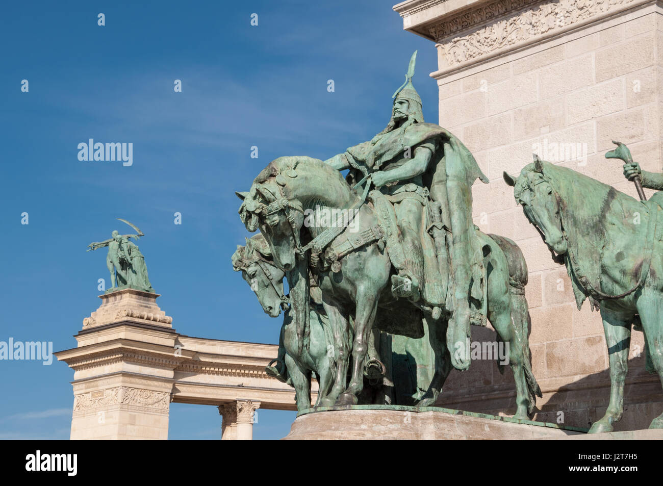 BUDAPEST, Ungarn - 22. Februar 2016: Milleniumsdenkmal auf dem Heldenplatz Square oder Hosok Tere gehört zu den wichtigsten Plätzen in Budapest, Ungarn. Stockfoto