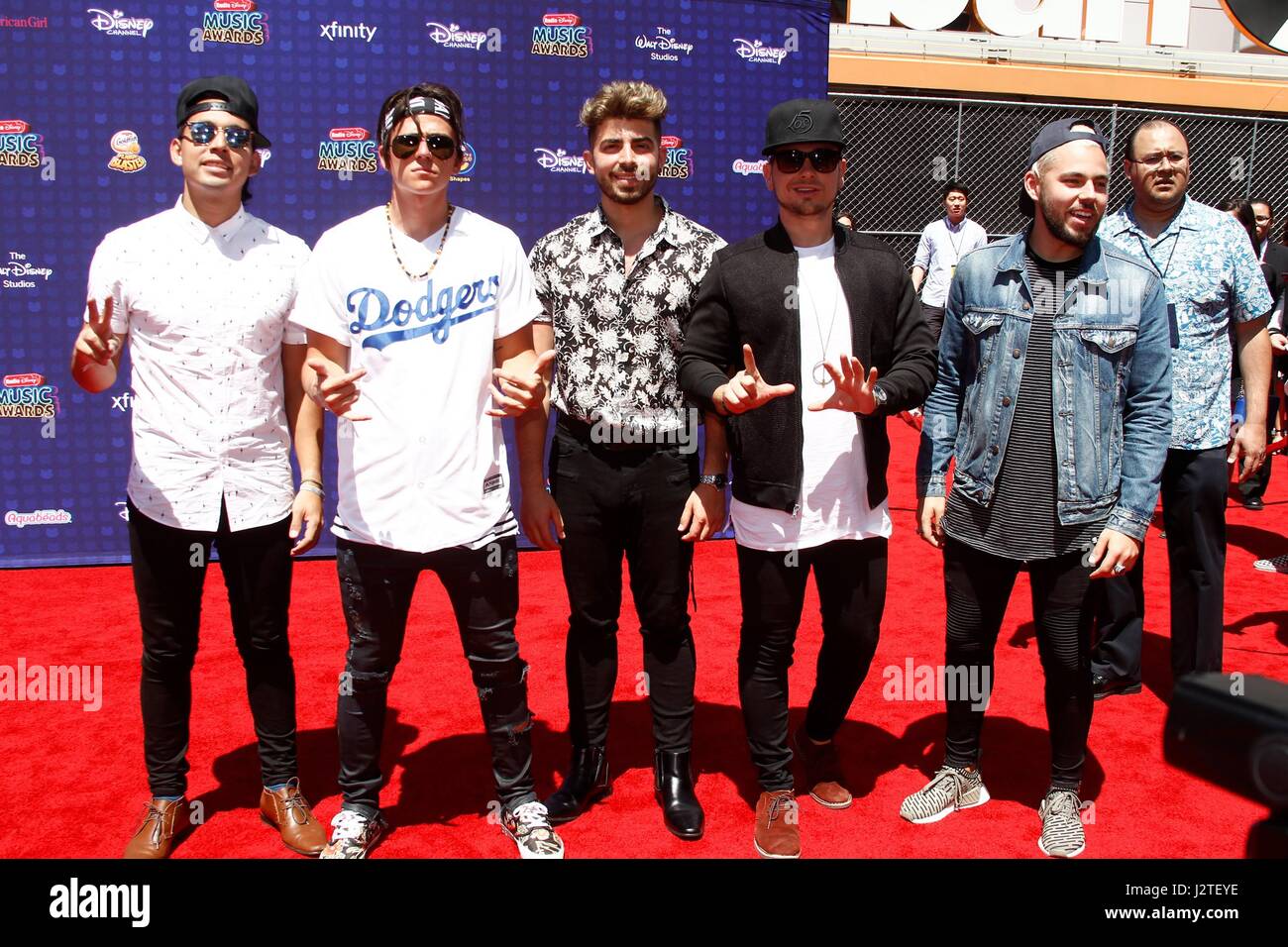 Los Angeles, Kalifornien, USA. 29. April 2017. Los 5 im Ankunftsbereich für Radio Disney Music Awards - Ankünfte 2, Microsoft Theater, Los Angeles, CA 29. April 2017. Bildnachweis: JA/Everett Collection/Alamy Live-Nachrichten Stockfoto
