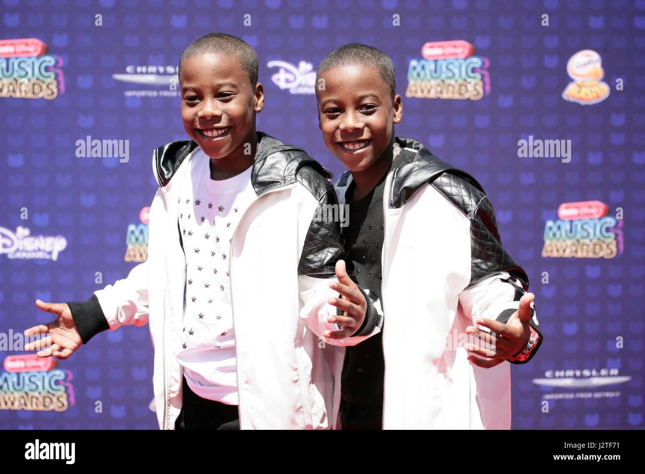 Los Angeles, Kalifornien, USA. 29. April 2017. Amir O'Neil, Amari O'Neil im Ankunftsbereich für Radio Disney Music Awards - Ankünfte 2, Microsoft Theater, Los Angeles, CA 29. April 2017. Bildnachweis: JA/Everett Collection/Alamy Live-Nachrichten Stockfoto