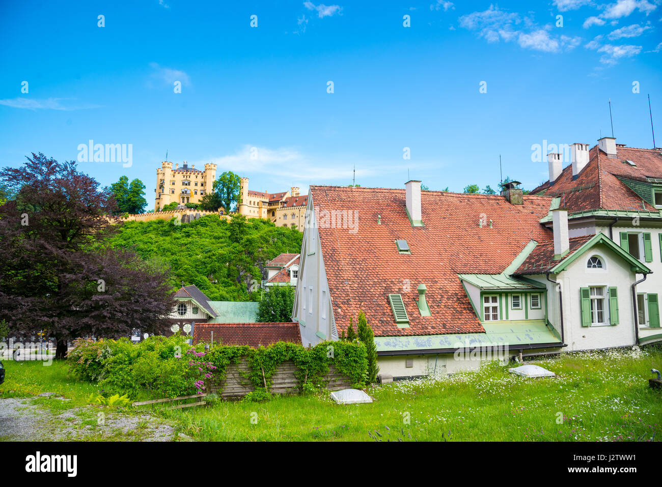 Blick auf Schloss Hohenschwangau aus Füssen, südwestlichen Bayern, Deutschland Stockfoto