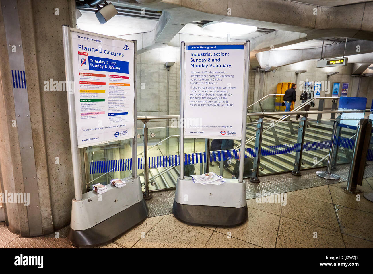 Mitteilungen über die geplanten Schließungen für Arbeitskämpfe in der Londoner U-Bahn Stockfoto