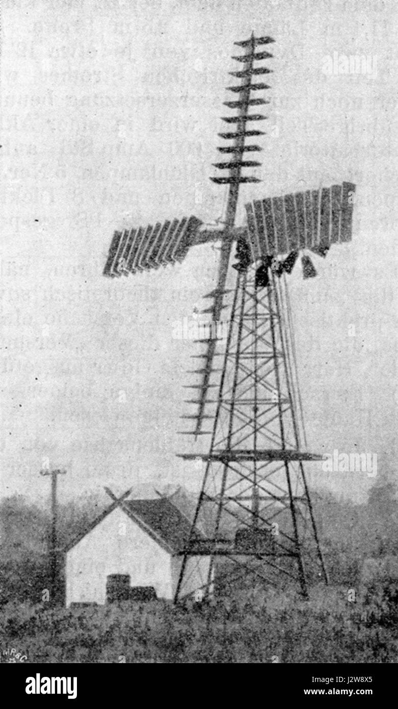 Die *1907 Windrad* bezieht sich auf eine Windmühle in Vallekilde, Dänemark, die 1907 erbaut wurde. Es ist ein bemerkenswertes Beispiel für die Windmühlentechnik des frühen 20. Jahrhunderts in der Region. Stockfoto