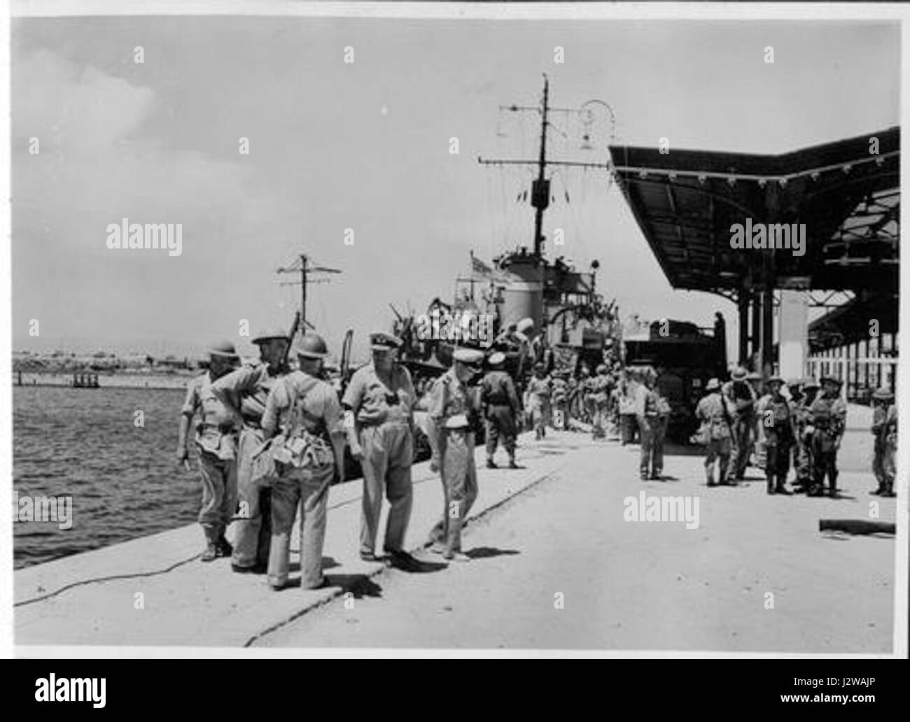 11-luglio1943-Inglesi-Alla-marina Stockfoto