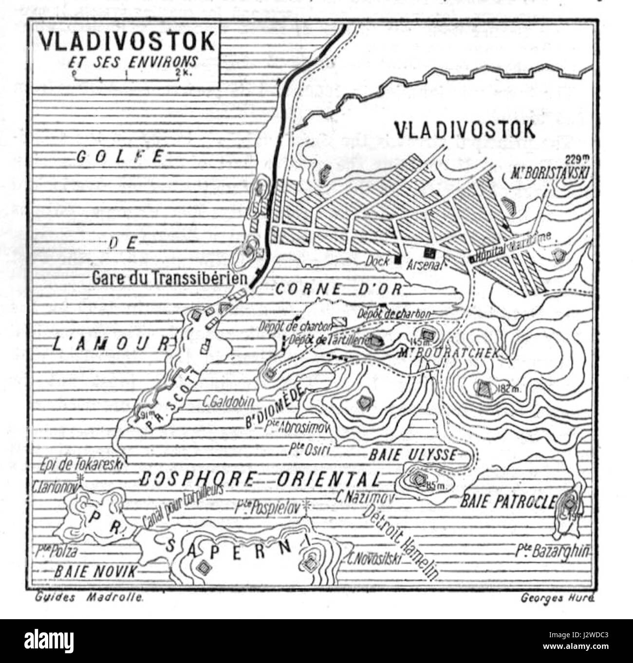 Diese 1912 von Madrolle erstellte Karte von Wladiwostok bietet einen detaillierten Blick auf die damalige Stadt. Es zeigt wichtige geografische Merkmale, Transportwege und wichtige Orte im russischen Fernen Osten auf und bietet historische Einblicke in das Layout und die Infrastruktur der cityÂ während des frühen 20. Jahrhunderts. Stockfoto