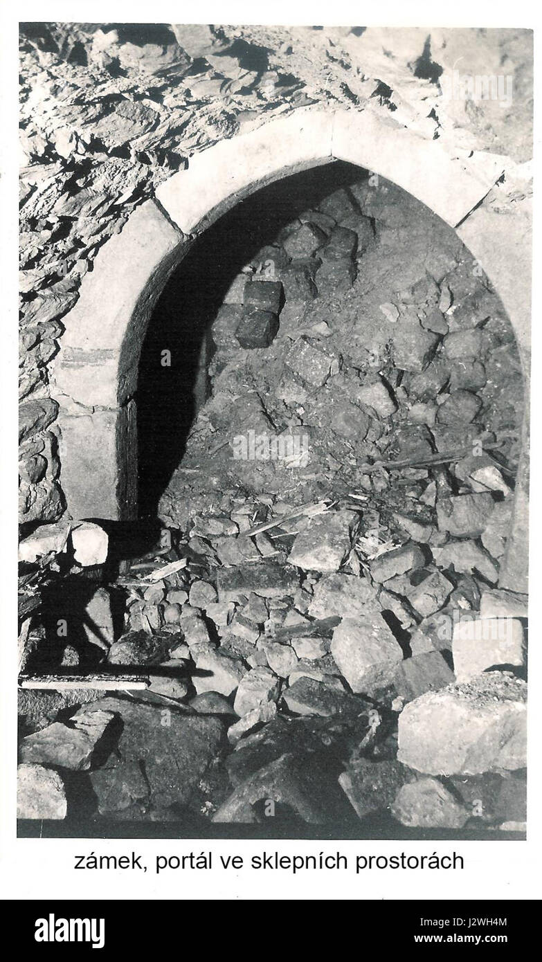 Der Begriff â€˜587mmlâ€™ ist nicht ohne weiteres als historische oder kulturelle Referenz zu erkennen. Es bedarf eines größeren Kontextes, um seine Bedeutung, seinen Ursprung oder seinen verwandten Gegenstand zu klären. Stockfoto