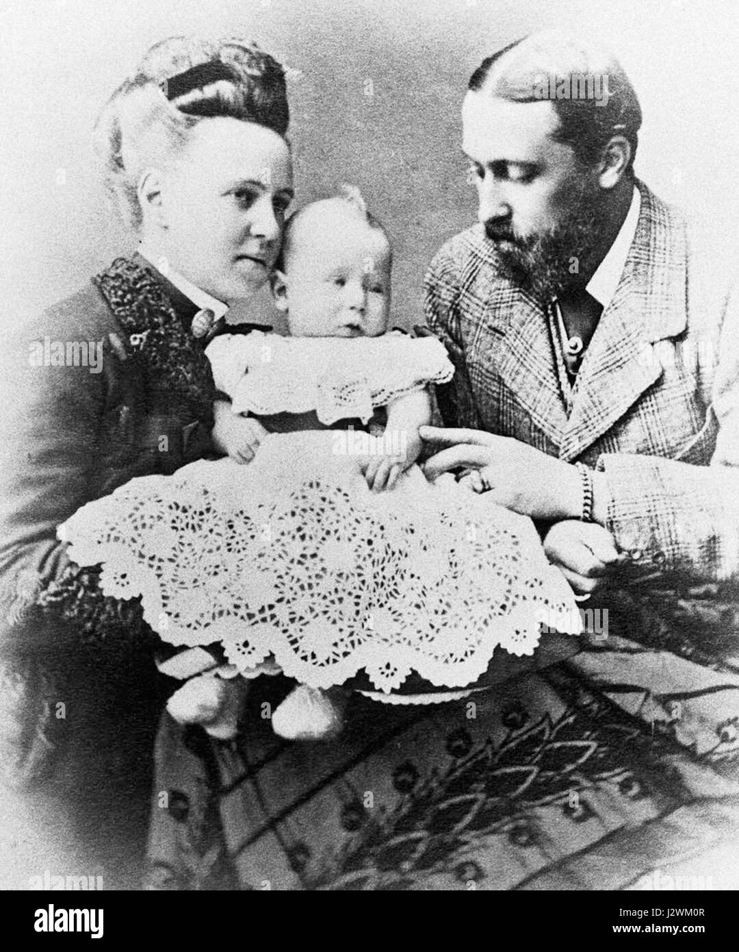 Ein kreatives Stück, das möglicherweise die fiktionale oder künstlerische Darstellung einer Figur namens Alfred-Marie beinhaltet, die als „Baby Alfred“ bezeichnet wird. Stockfoto