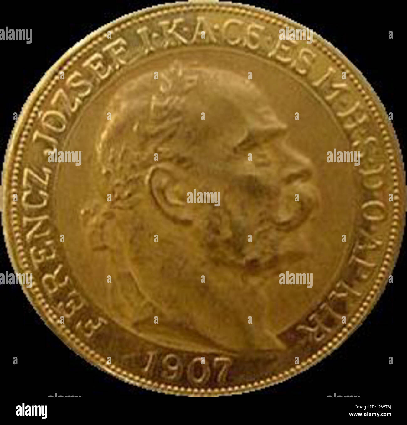 Dies bezieht sich auf die Vorderseite einer AHKcoin, wahrscheinlich eine Gedenkmünze zum 100. Jahrestag 1907. Das Münzdesign weist bedeutende historische oder kulturelle Elemente auf, die mit dem Meilenstein verbunden sind. Stockfoto