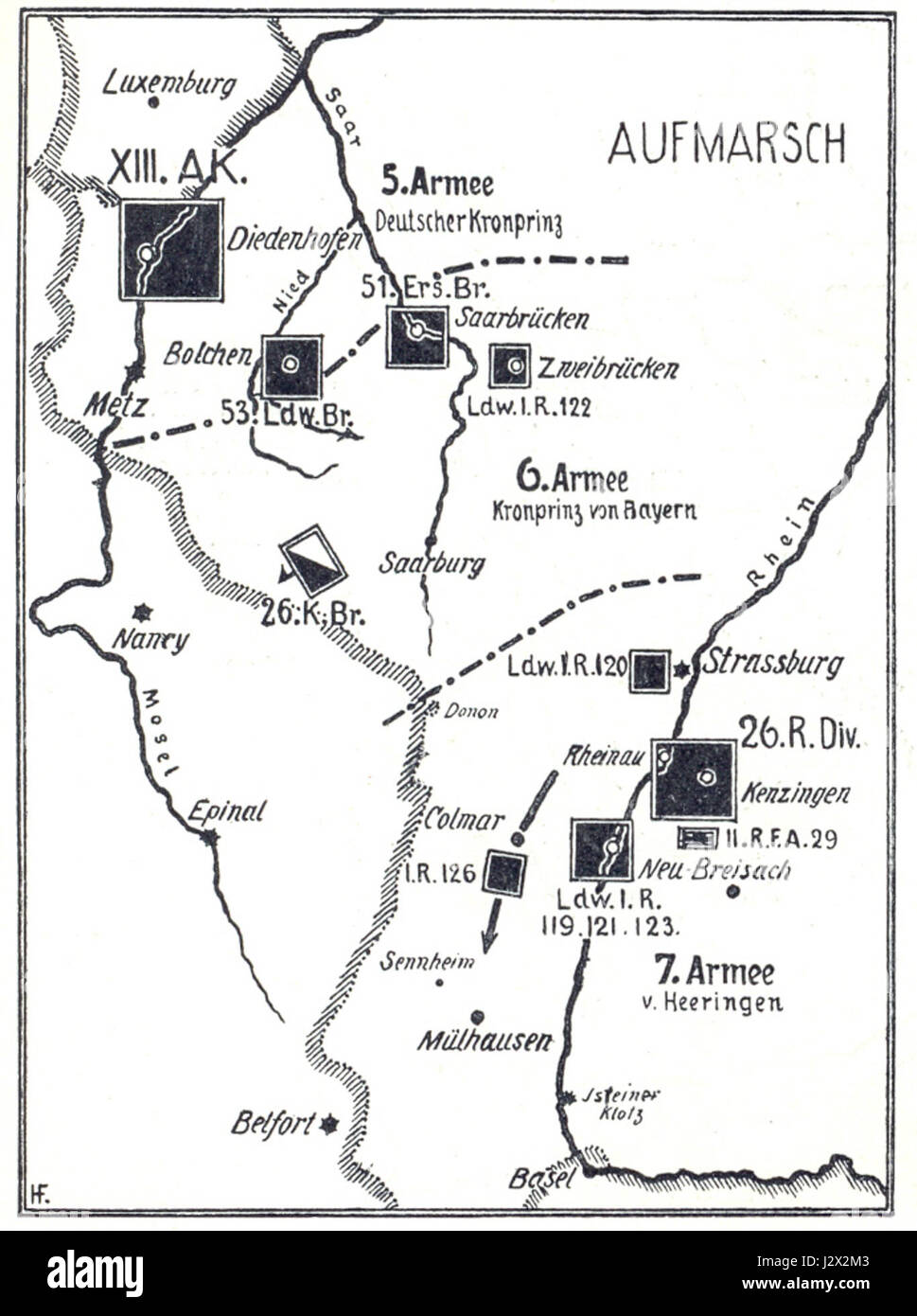 Dieses Bild bezieht sich auf den Begriff "Aufmarsch 1914", der die Mobilisierung und Bewegung der Truppen zu Beginn des Ersten Weltkriegs bezeichnet. Es nimmt einen historischen Moment im Kontext der militärischen Strategie und Vorbereitung ein. Stockfoto