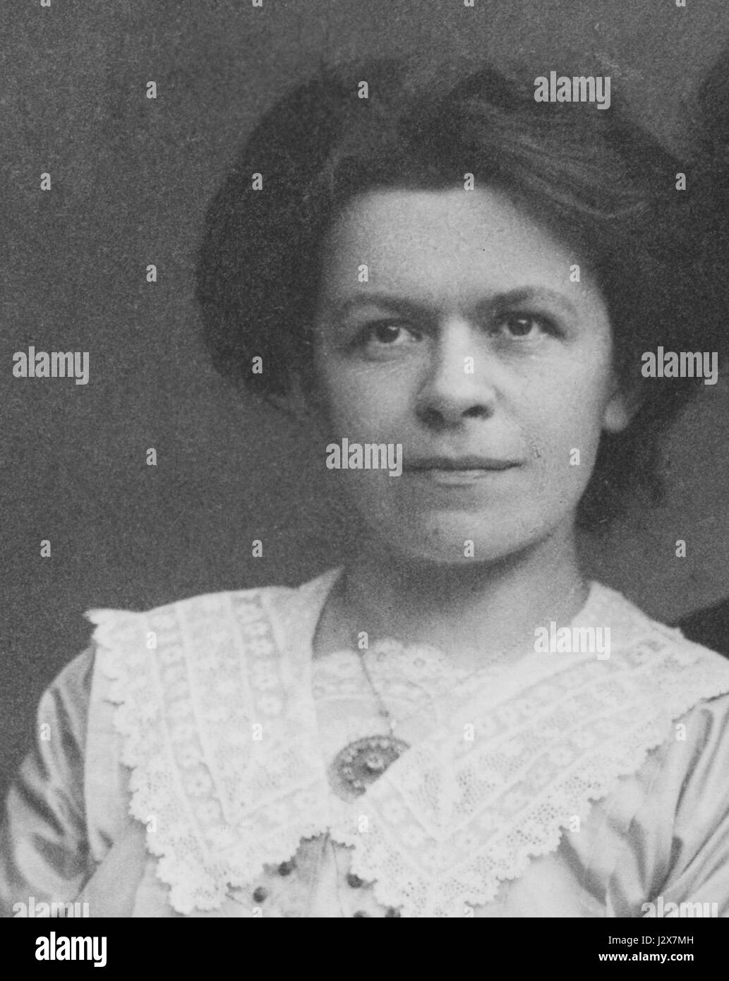 Mileva Maric war die Ehefrau des berühmten Physikers Albert Einstein. Sie war selbst Physikerin und trug zu wissenschaftlichen Ideen in den frühen Phasen der Karriere von Einsteinâ vor ihrer endgültigen Trennung bei. Stockfoto Mileva Maric war die Ehefrau des berühmten Physikers Albert Einstein. Sie war selbst Physikerin und trug zu wissenschaftlichen Ideen in den frühen Phasen der Karriere von Einsteinâ vor ihrer endgültigen Trennung bei. Stockfoto