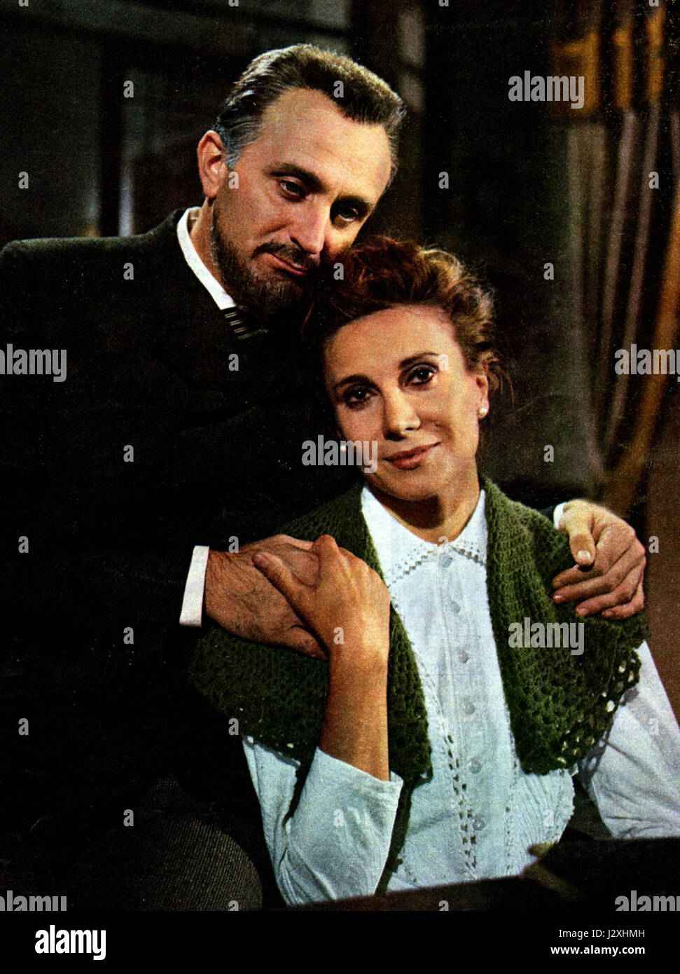 Raoul Grassilli und Ileana Ghione waren prominente Persönlichkeiten, möglicherweise in der Kunst oder Unterhaltung, bekannt für ihre Kollaborationen oder Auftritte in ihren jeweiligen Bereichen. Stockfoto