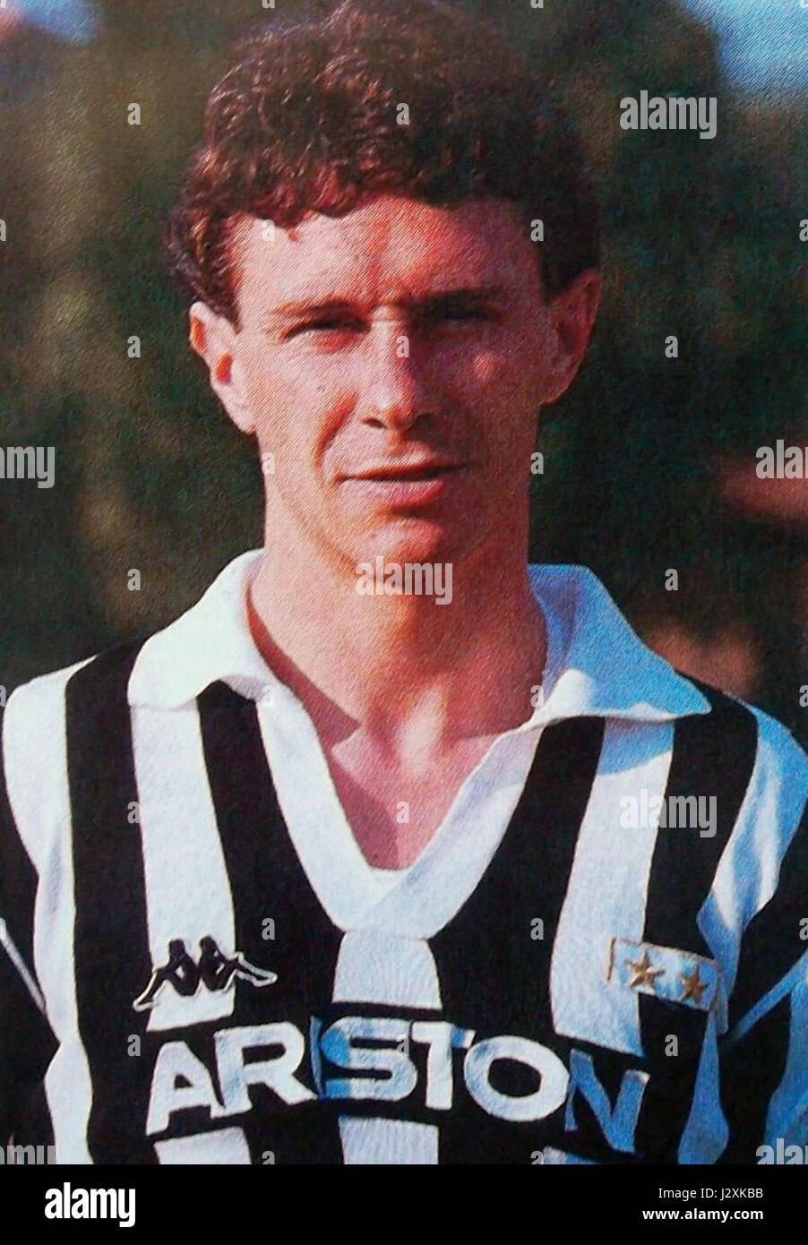 Roberto Tricella war in der Saison 1987-88 ein wichtiger Spieler für Juventus und trug maßgeblich zum Erfolg der teamâ im italienischen Fußball bei. Tricella, bekannt für seine defensiven Fähigkeiten und seine Vielseitigkeit, war in dieser Zeit ein wichtiger Teil des Teams. Stockfoto