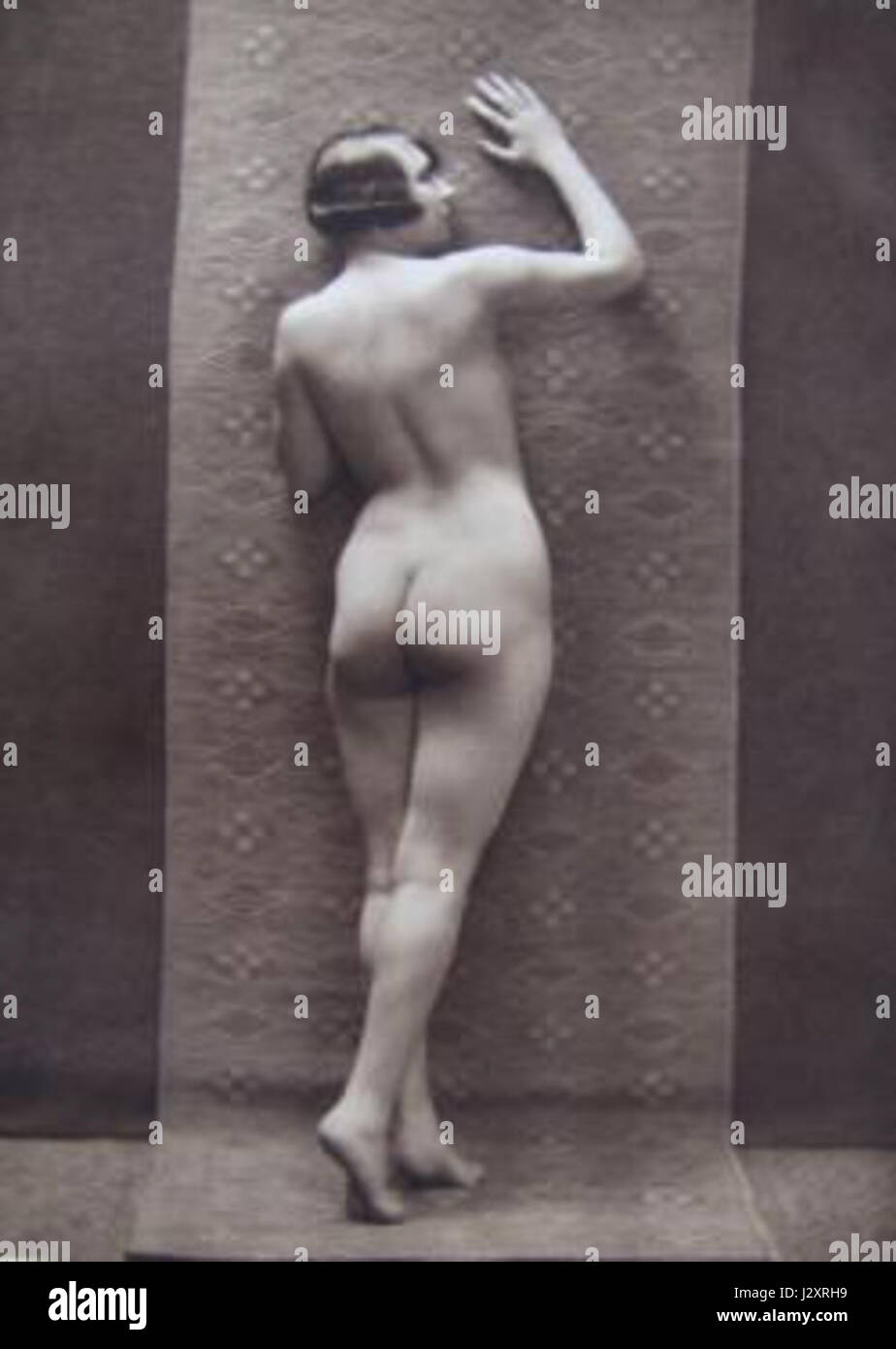 Das Art déco-Portfolio 24 zeigt eine Kollektion von Designs aus dem Art déco-Stil, mit auffälligen geometrischen Formen, luxuriösen Materialien und komplizierten Details, die den künstlerischen Stil des frühen 20. Jahrhunderts widerspiegeln. Stockfoto