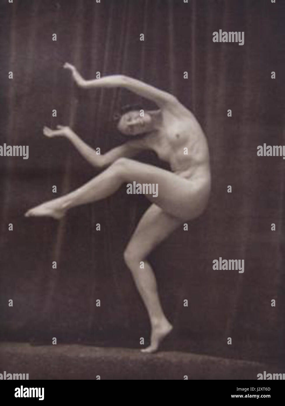 Art Deco Portfolio 12 zeigt eine Reihe von Designs und architektonischen Elementen aus der Art Deco-Bewegung. Das Portfolio umfasst eine Vielzahl dekorativer Kunstwerke, darunter Möbel, Innenräume und architektonische Details, die die einzigartige Mischung aus Modernität und Eleganz des Stils repräsentieren. Art déco ist bekannt für seine geometrischen Formen, luxuriösen Materialien und lebendigen Farben, die sich in dieser Kollektion widerspiegeln. Stockfoto