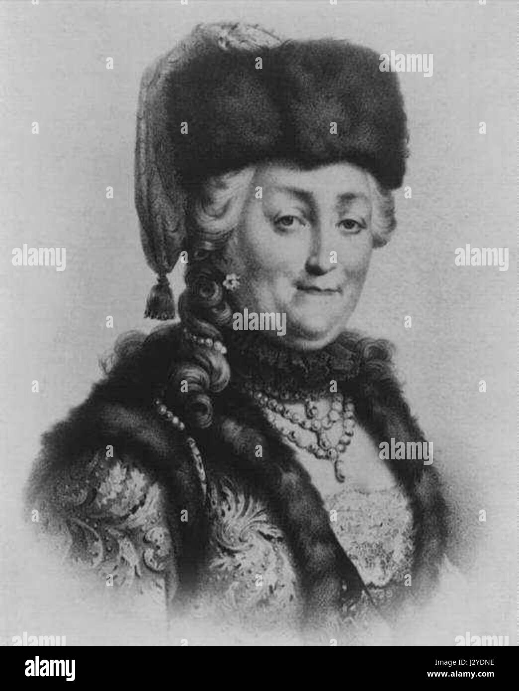 Dieses Bild zeigt Katharina die große mit einem ausgeklügelten Hut. Katharina die große, Kaiserin von Russland, war bekannt für ihren Einfluss auf die russische Kultur und ihre politische Herrschaft im 18. Jahrhundert. Der Hut steht für ihren königlichen Status und die Mode der Zeit. Stockfoto