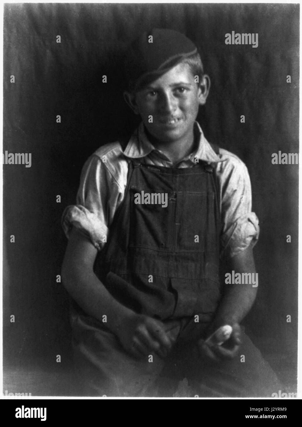 Junge in Overall und Cap, Foto von Doris Ulmann - LoC 3a36182u Stockfoto