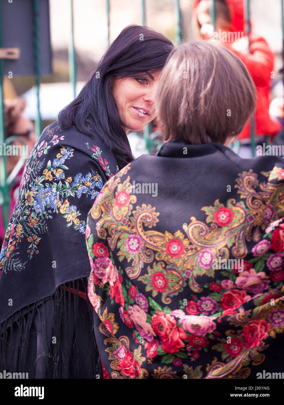 "Pasquali" ist einer alten und eindrucksvollen religiösen und Folklore-Zeremonie, die jedes Jahr in Bormio im oberen Veltlin am Ostersonntag stattfindet. Stockfoto