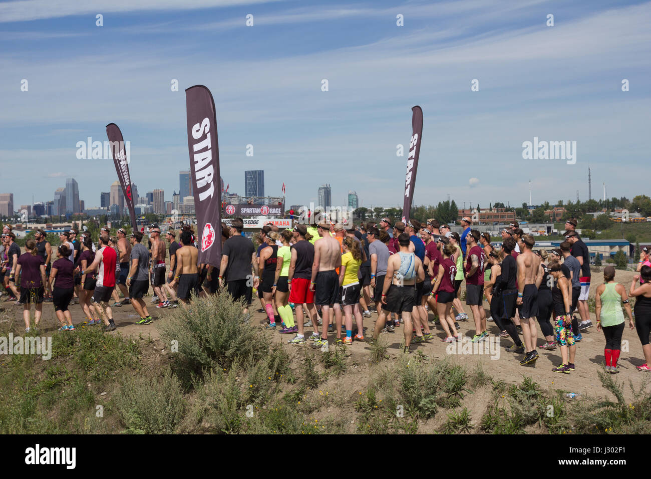 Rennfahrer, die Vorbereitung der spartanischen start in Calgary, Alberta, Kanada Stockfoto Rennfahrer, die Vorbereitung der spartanischen start in Calgary, Alberta, Kanada Stockfoto