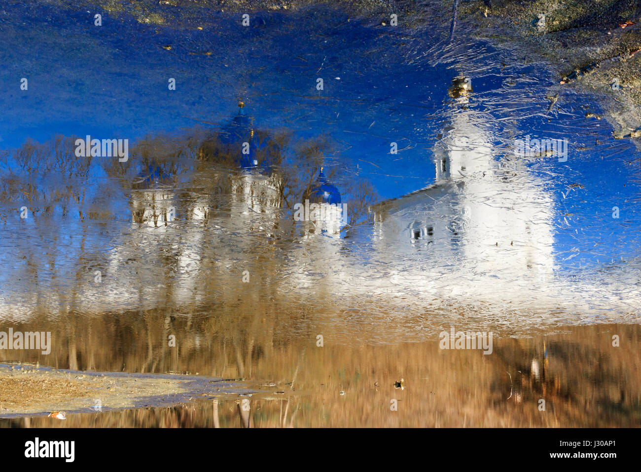 die Reflexion der Kathedrale der Gott liebende Ikone der Muttergottes Stockfoto