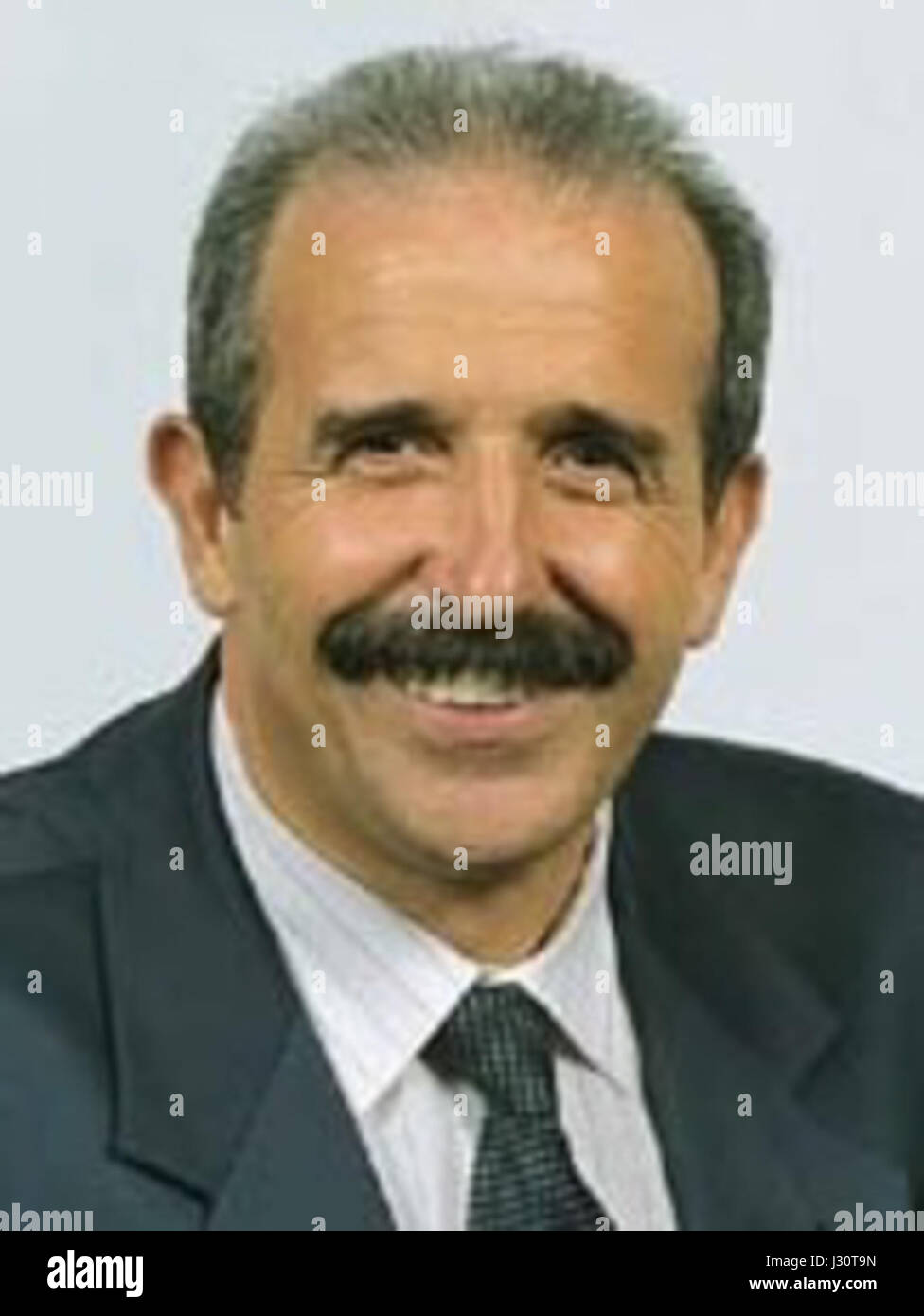 Renzo Imbeni ist ein italienischer Politiker und Beamter, der für sein Engagement in der europäischen Politik bekannt ist. Seine Laufbahn umfasst verschiedene Schlüsselpositionen in der Regierungsführung und setzt sich für die europäische Integration und Diplomatie ein. Stockfoto