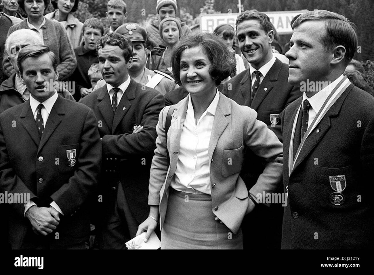 Das italienische Alpinski-Team von 1966 war eine Elite-Gruppe von Athleten, die an internationalen alpinen Skisports teilnahmen und die Stärke Italiens im Wintersport Mitte des 20. Jahrhunderts unter Beweis stellten. Stockfoto