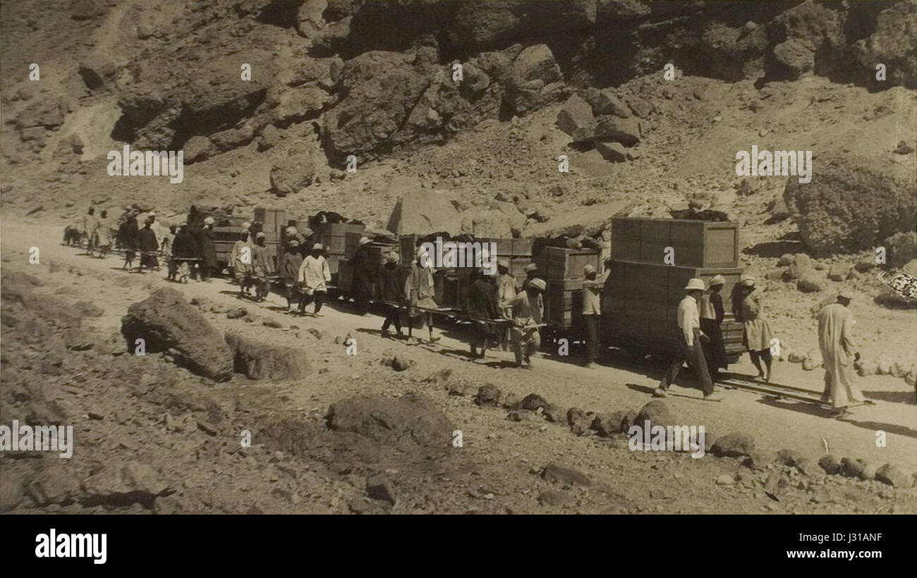 Die Burton-Fotografien von Tutanchamuns Grab dokumentieren die Entdeckung der Grabstätte von König Tutanchamun im Jahr 1922 und bieten historische Einblicke in diesen archäologischen Fund. Stockfoto