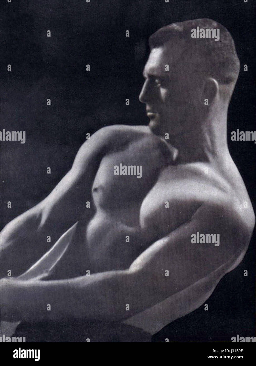 Pietro Lombardi ist eine deutsche Sängerin und Fernsehfigur, die als Sieger der achten Staffel von *Deutschland sucht den Superstar* im Jahr 2009 bekannt ist. Seine Musik verbindet Pop- und Soul-Genres, wodurch er in ganz Europa populär wurde. Stockfoto