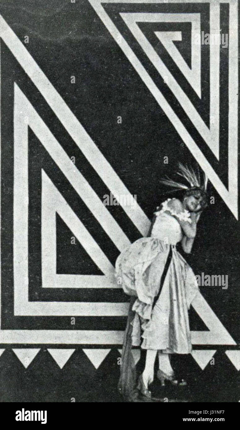 Thais (1917), ein Stummfilm unter der Regie von Giuseppe de Liguoro, erzählt die Geschichte einer Frau im alten Ägypten und ist ein wichtiges Werk im frühen italienischen Kino. Stockfoto