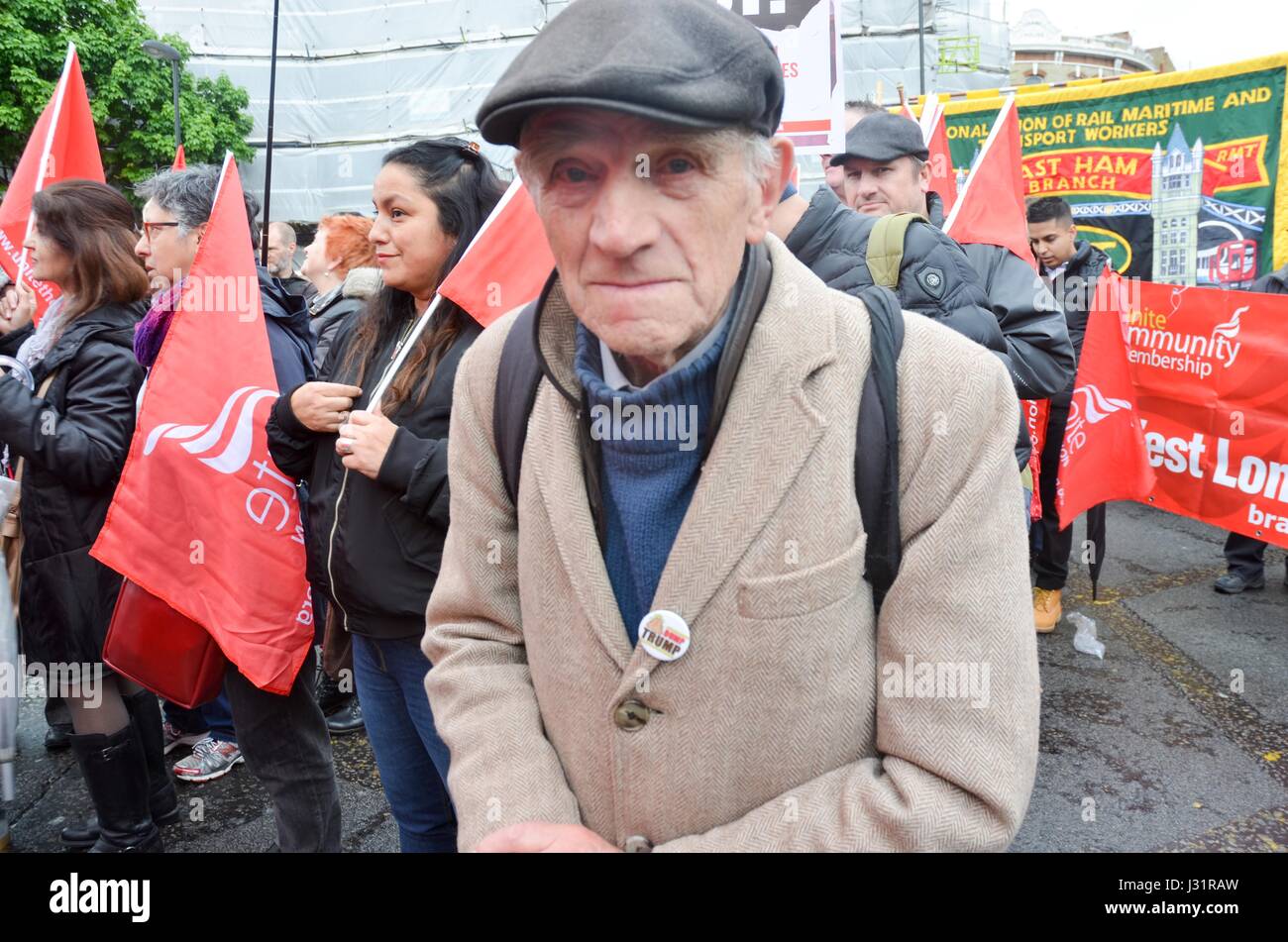 London, UK. 1. Mai 2017. Kredit-London sozialistische Arbeits-Gruppen von auf der ganzen Welt versammelten sich zu der internationalen Arbeiter-Marsch in Solidairty mit anderen Städten auf der ganzen Welt: Philip Robins/Alamy Live News Stockfoto