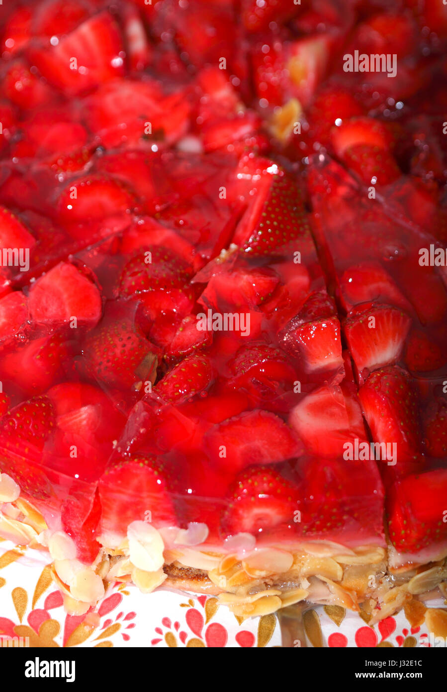 Deutschland erdbeerkuchen -Fotos und -Bildmaterial in hoher Auflösung ...