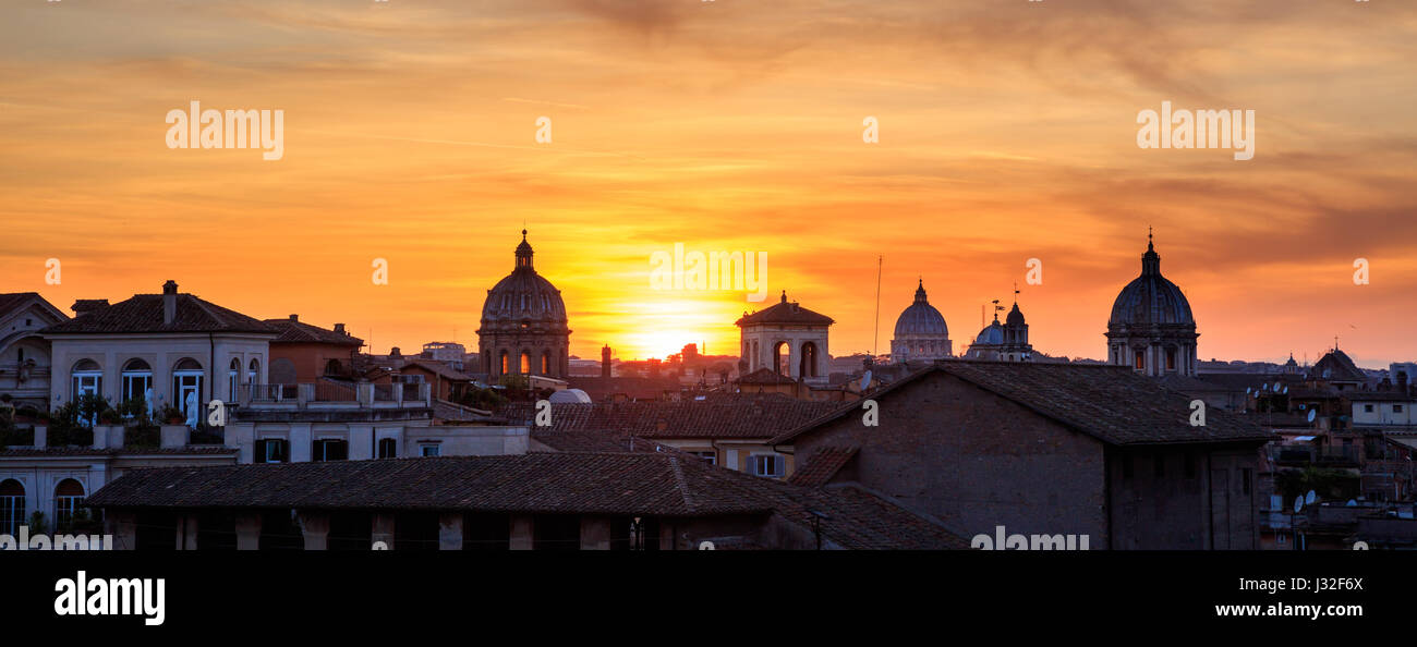Rom, Italien - Luftbild auf Sonnenuntergang Hintergrund Stockfoto